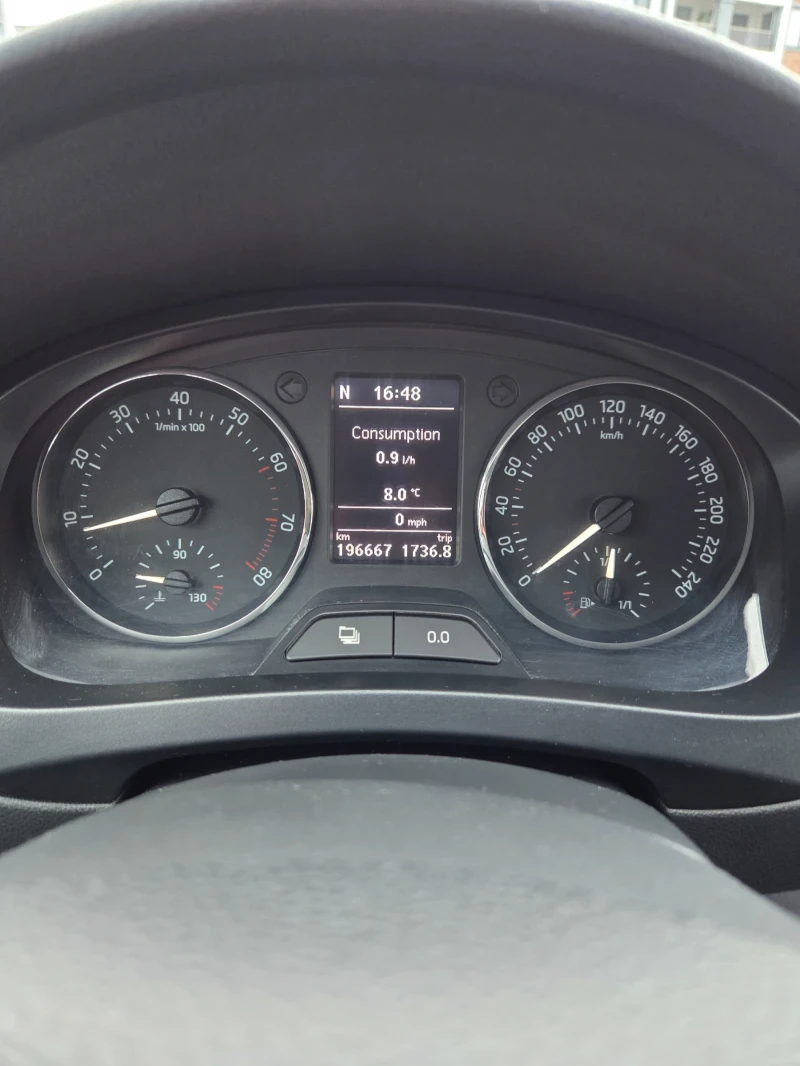 Skoda Rapid, снимка 8 - Автомобили и джипове - 53290532