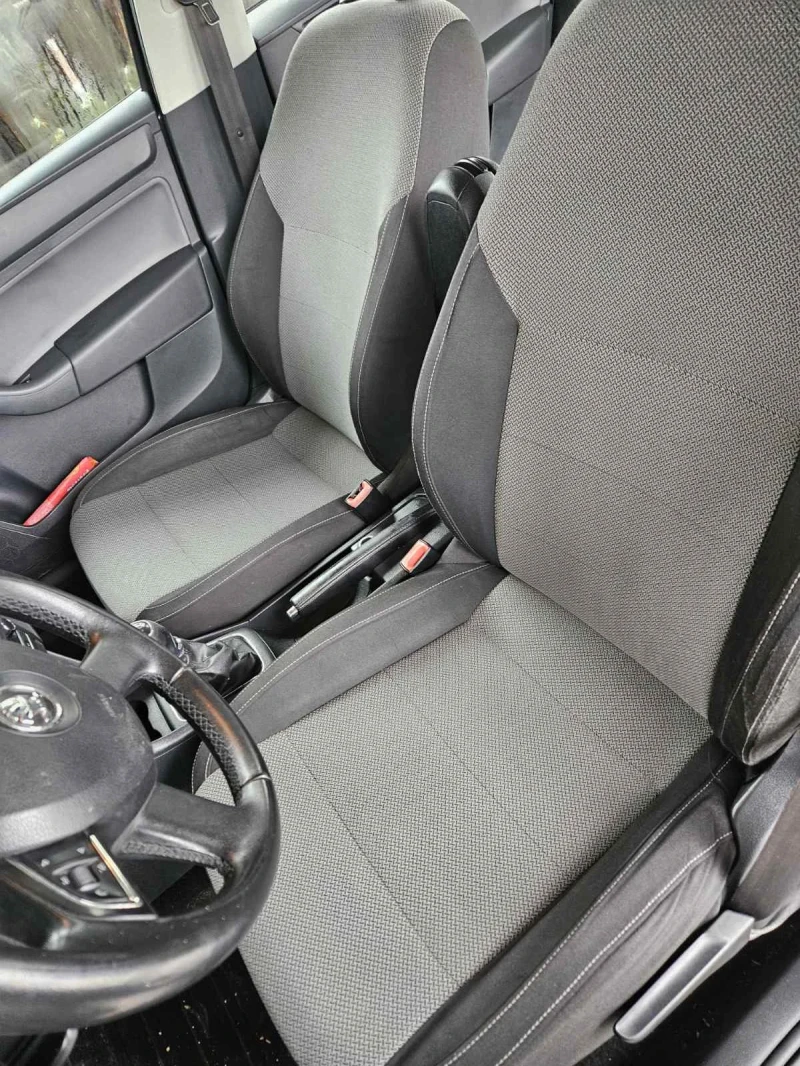 Skoda Rapid, снимка 11 - Автомобили и джипове - 53290532