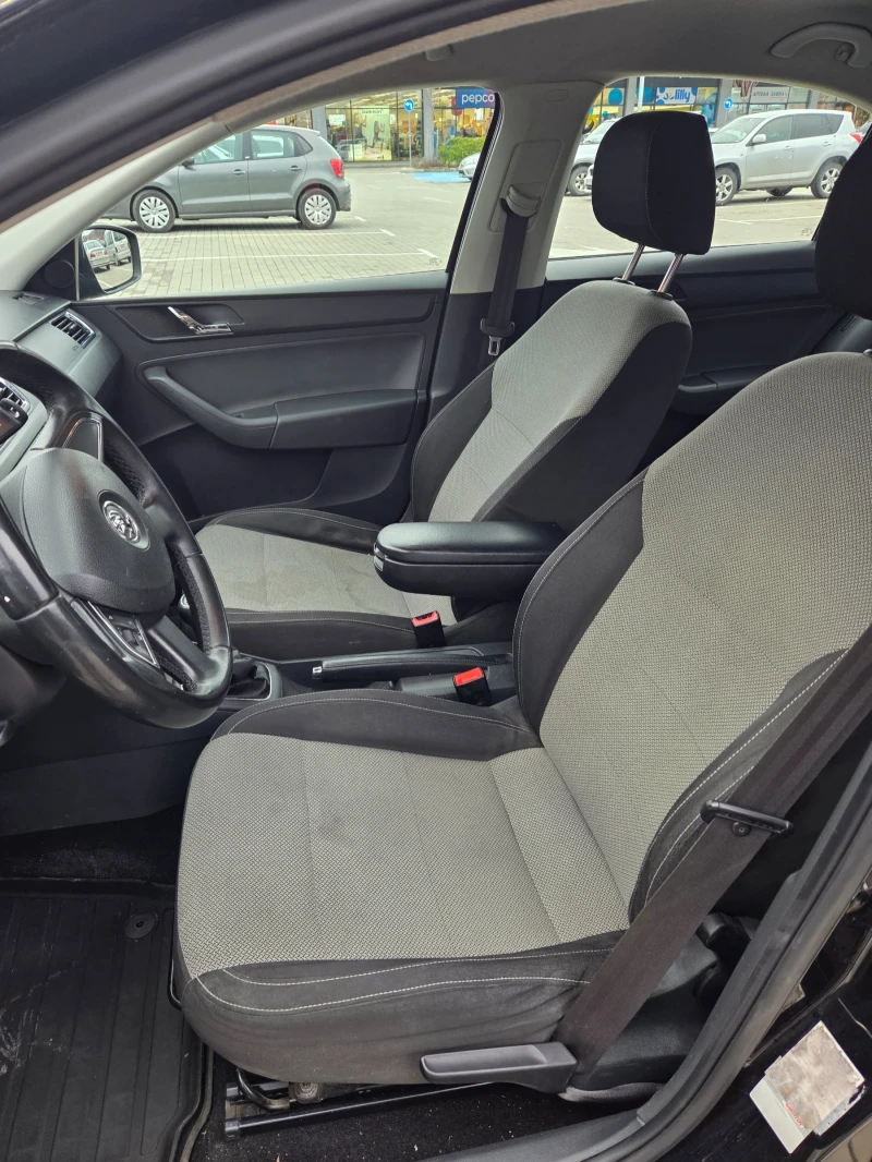 Skoda Rapid, снимка 10 - Автомобили и джипове - 53290532