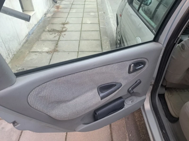 Renault Scenic, снимка 6 - Автомобили и джипове - 53431606