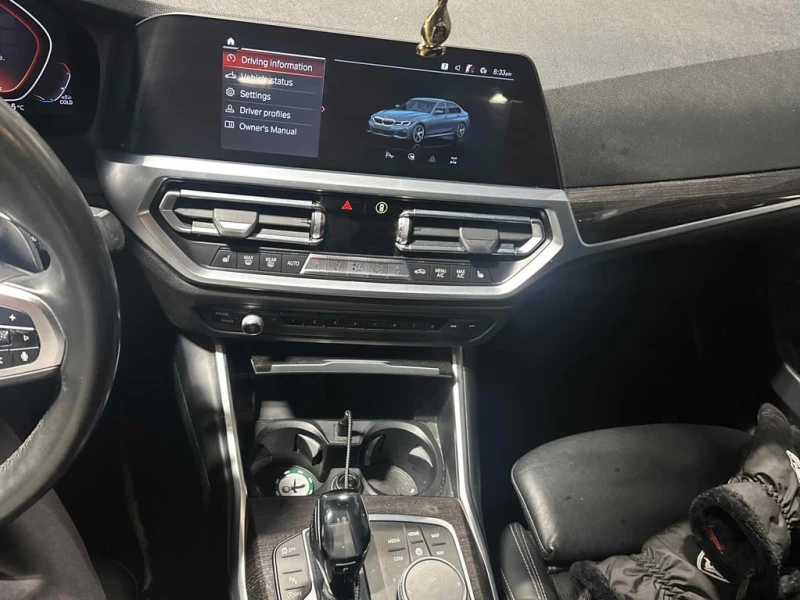 BMW 330 330i xDrive  CARFAX, снимка 9 - Автомобили и джипове - 53465003