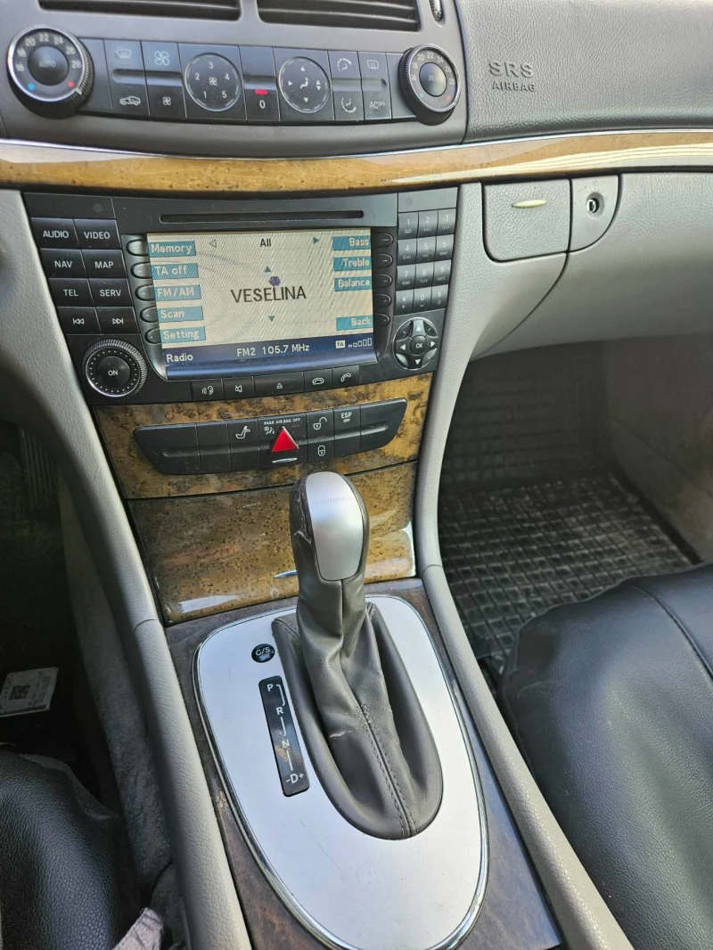 Mercedes-Benz E 270, снимка 10 - Автомобили и джипове - 53476134