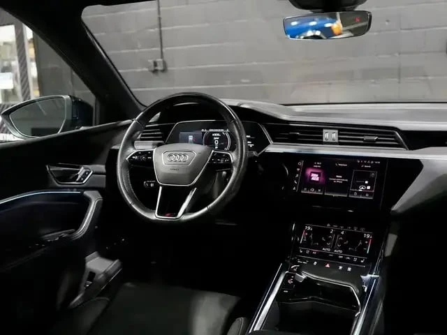 Audi E-Tron * CARFAX* 360* Bang&Olufsen* PANO - изображение 9