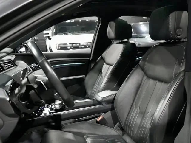 Audi E-Tron * CARFAX* 360* Bang&Olufsen* PANO, снимка 13 - Автомобили и джипове - 53224786