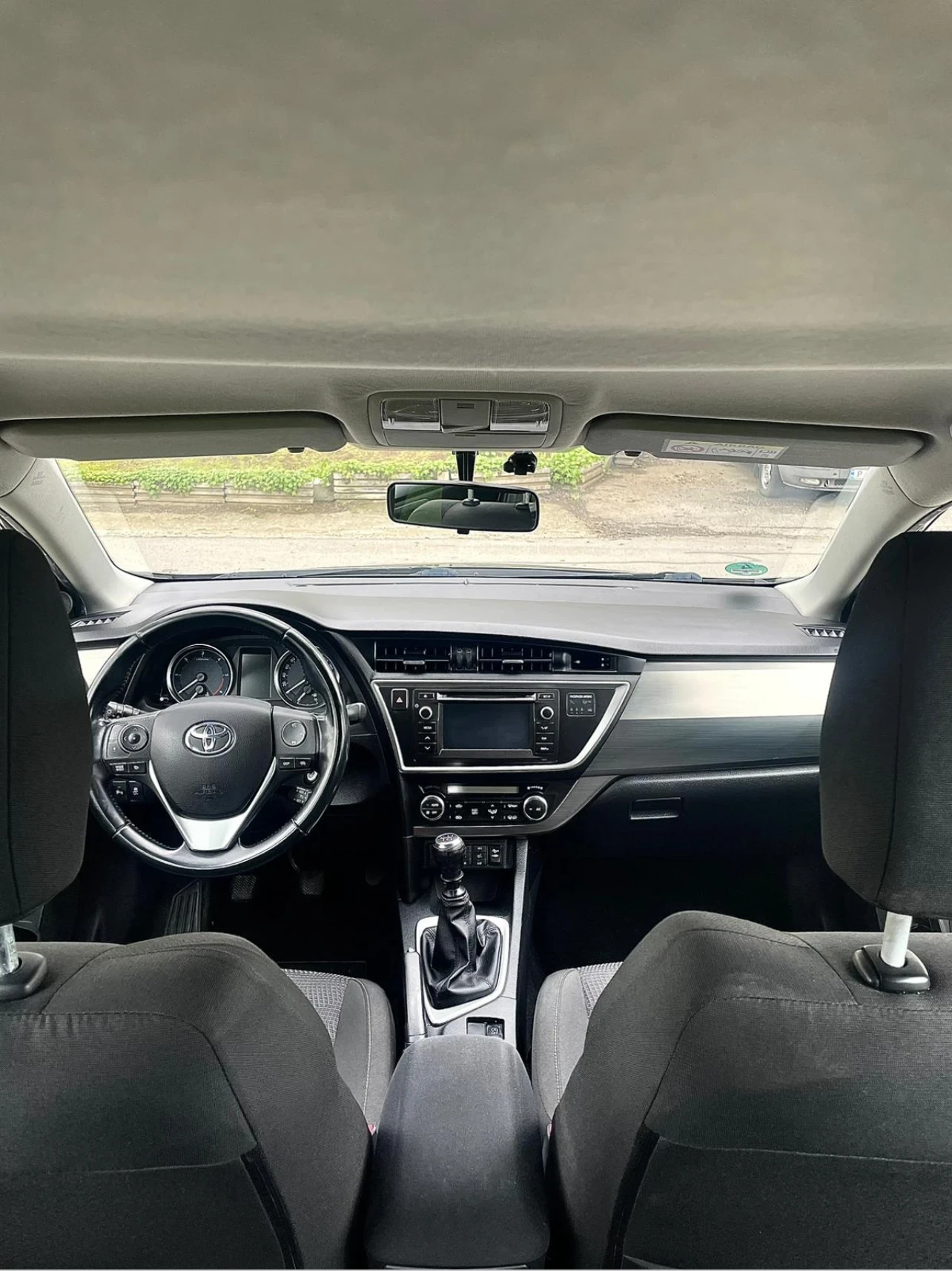 Toyota Auris  - изображение 9