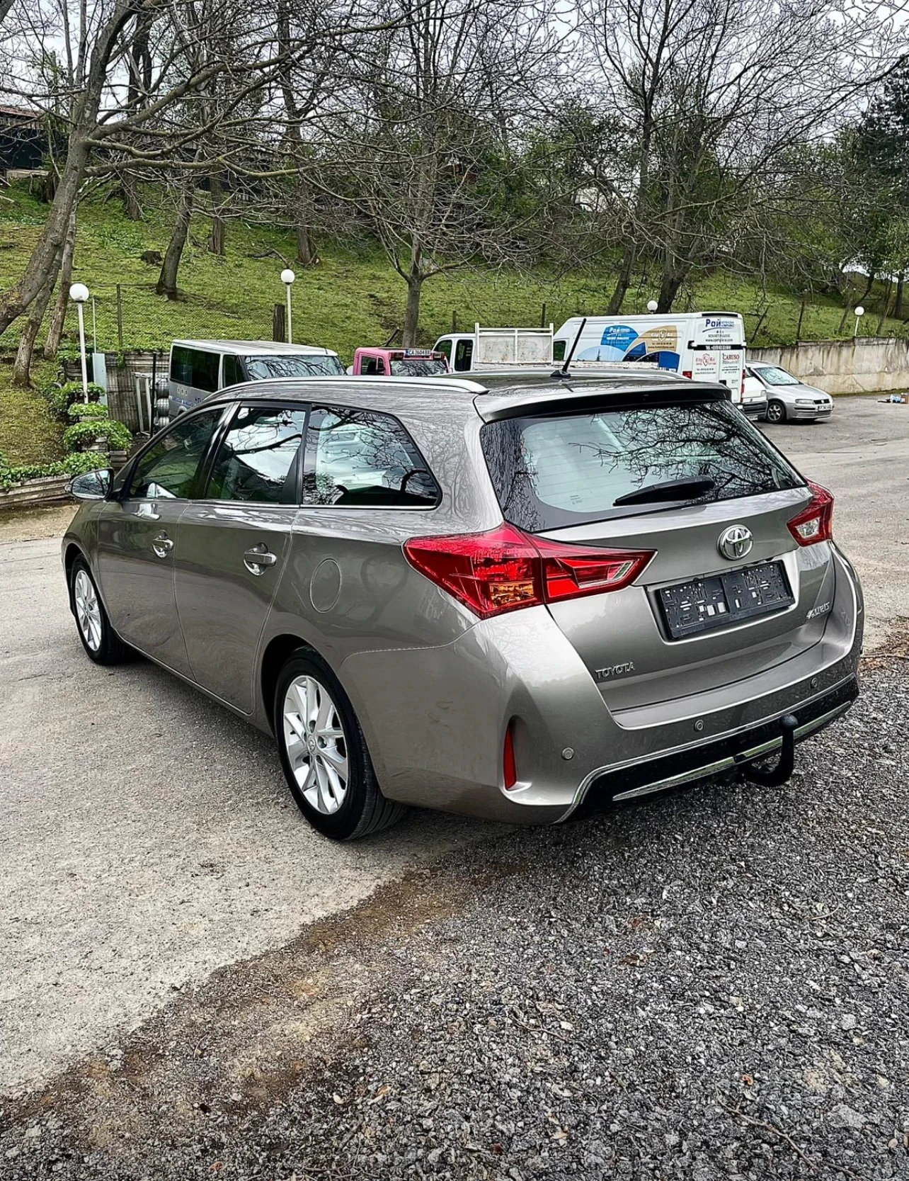 Toyota Auris  - изображение 5