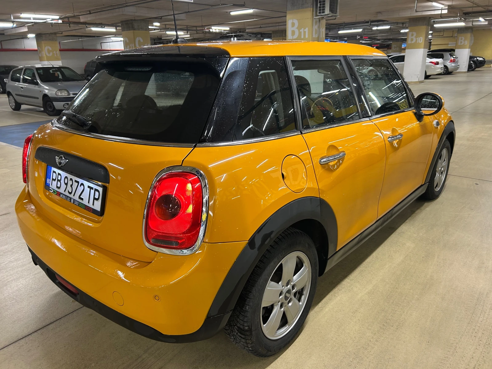 Mini One TWINPOWER TURBO* Амбиентно* КАСКО* 55000км* * * *  - изображение 5