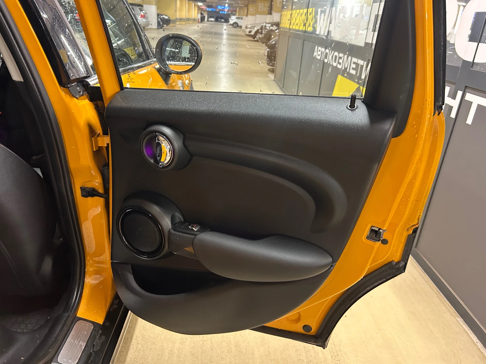 Mini One TWINPOWER TURBO* Амбиентно* КАСКО* 55000км* * * *  - изображение 9