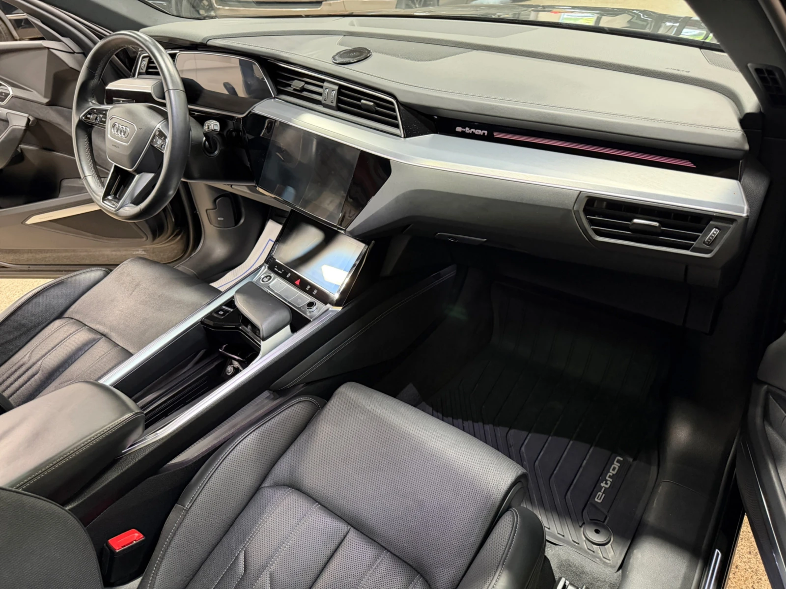 Audi E-Tron Technik / S-Line / PANO / 360 | Mobile.bg   13