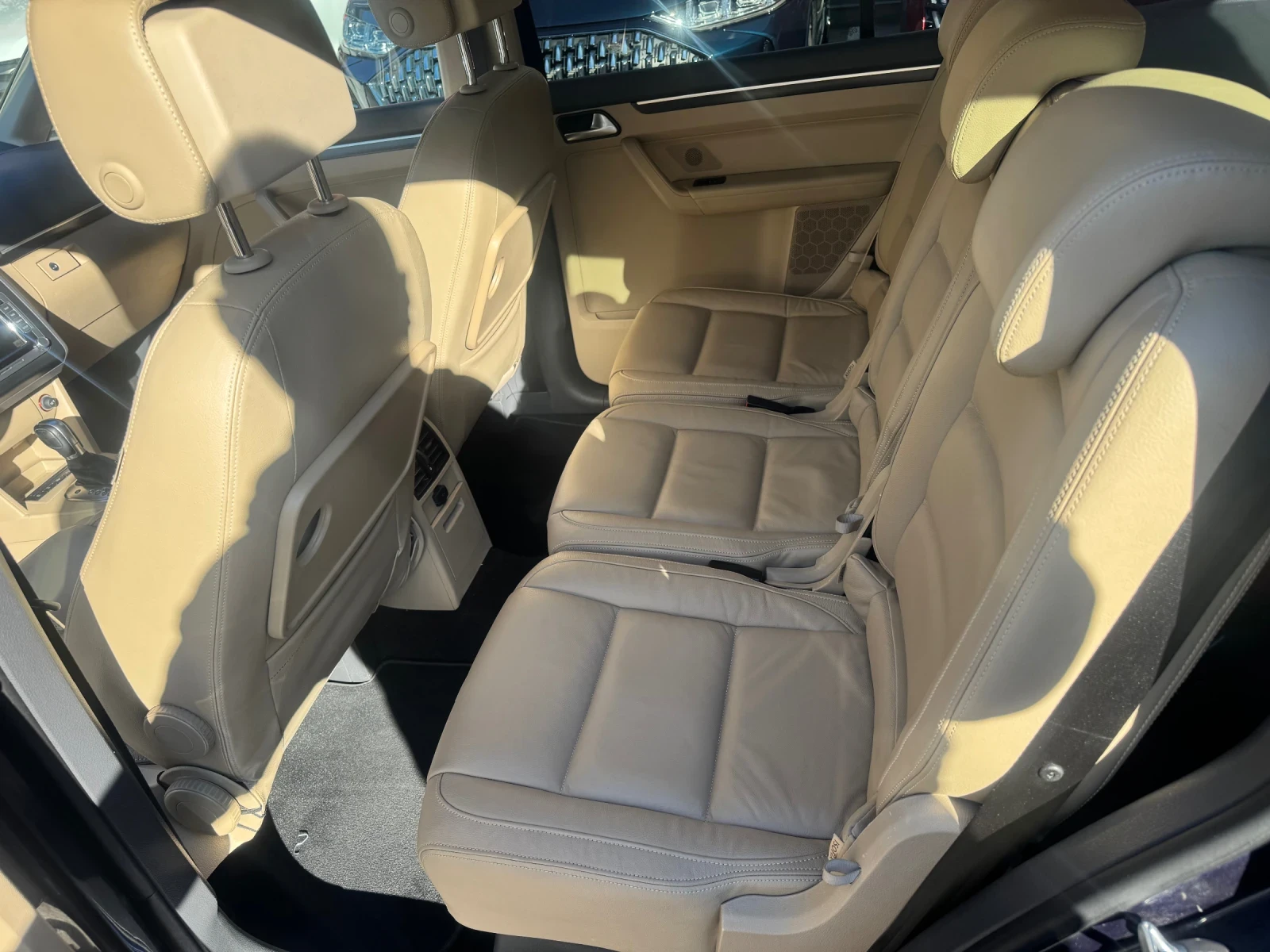 VW Touran 2.0 Diesel Automatic | Mobile.bg   11