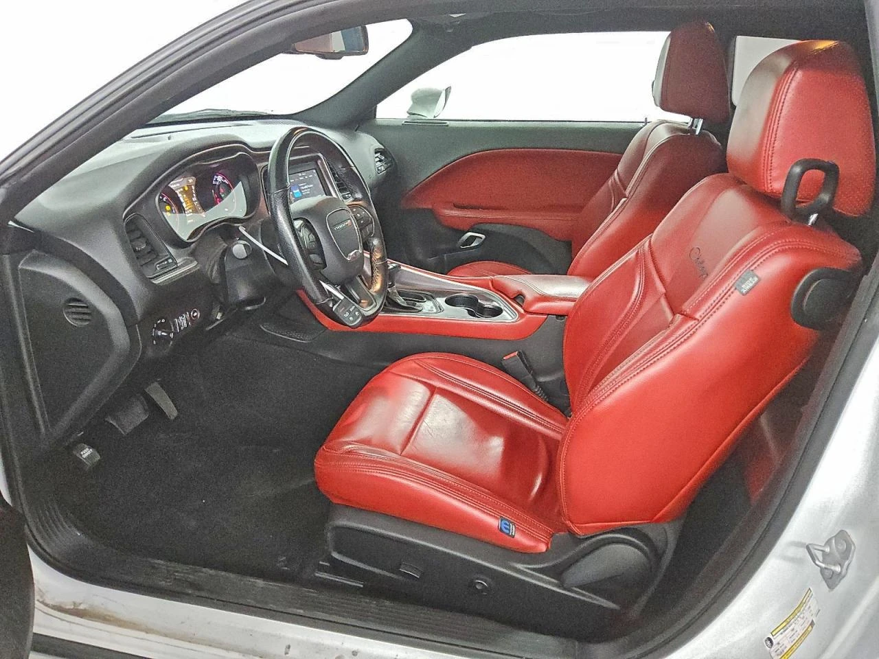 Dodge Challenger SXT* V6* ЧЕРВЕНА КОЖА* ШИБИДАХ*  - изображение 7