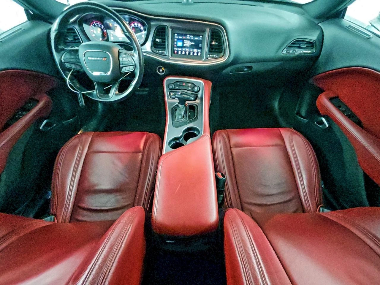 Dodge Challenger SXT* V6* ЧЕРВЕНА КОЖА* ШИБИДАХ*  - изображение 8