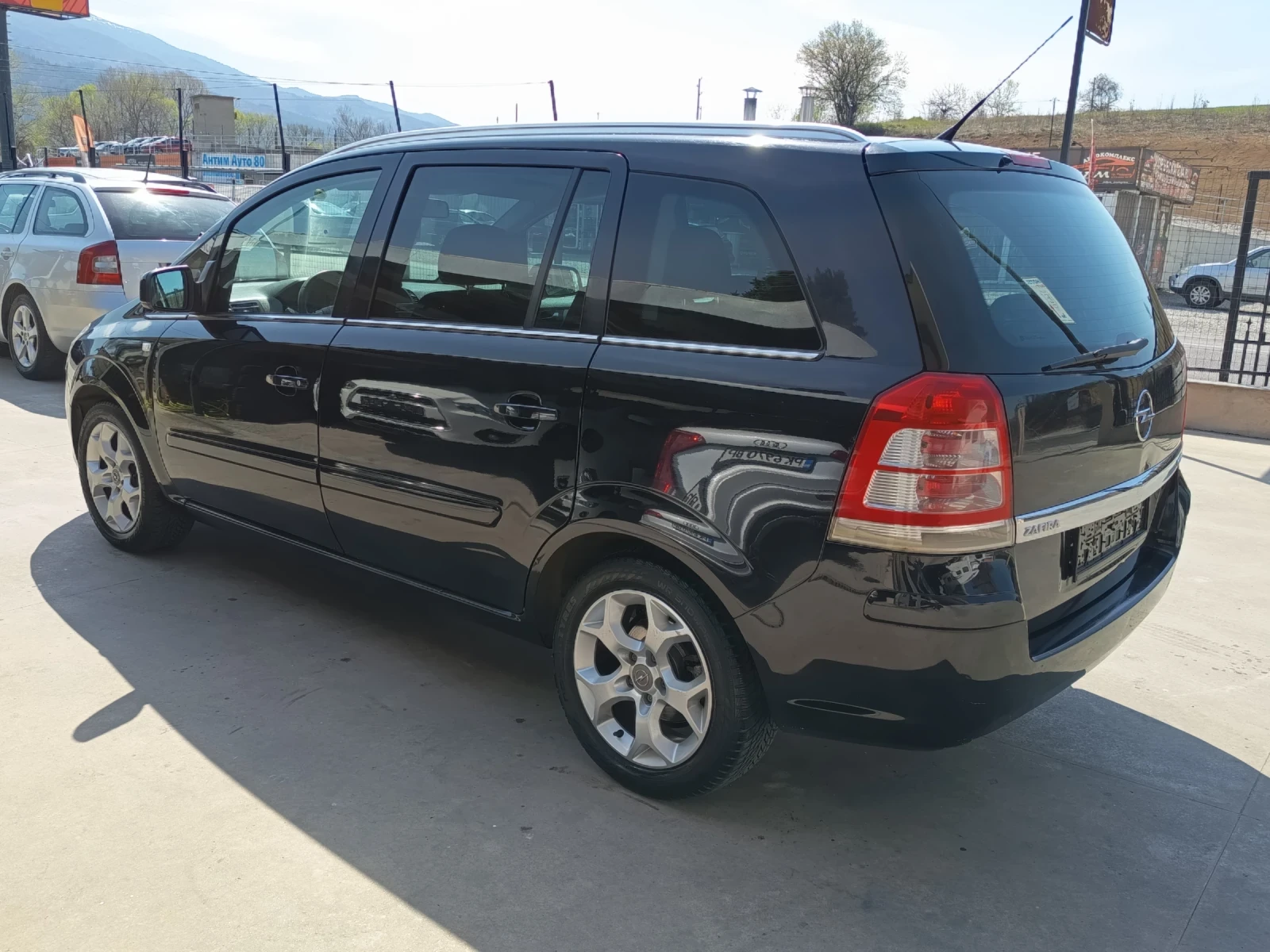 Opel Zafira 1.7cdti, снимка 7 - Автомобили и джипове - 53192042