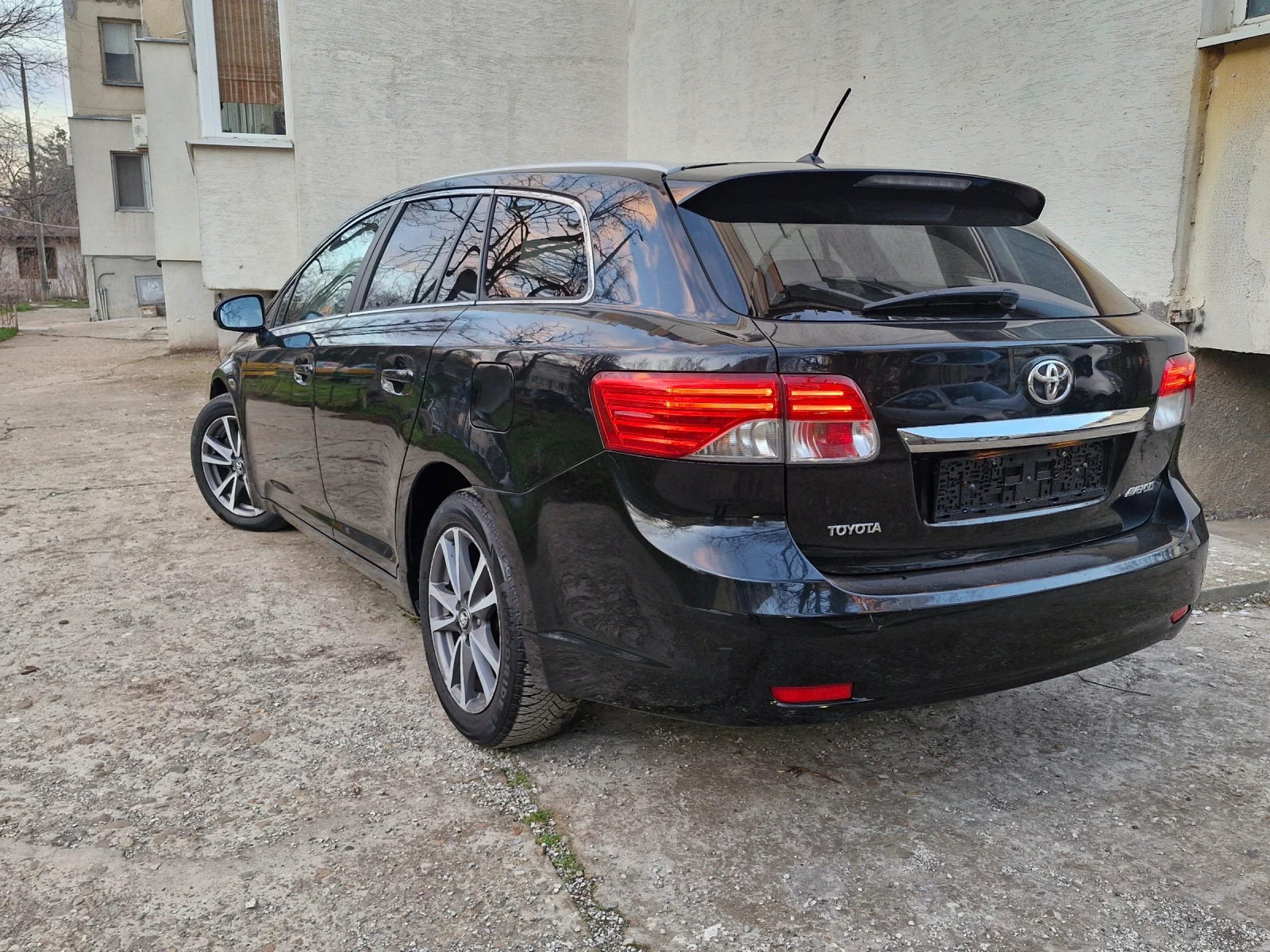 Toyota Avensis 2.0-124�.�/����/����/������ | Mobile.bg � ����������� 4