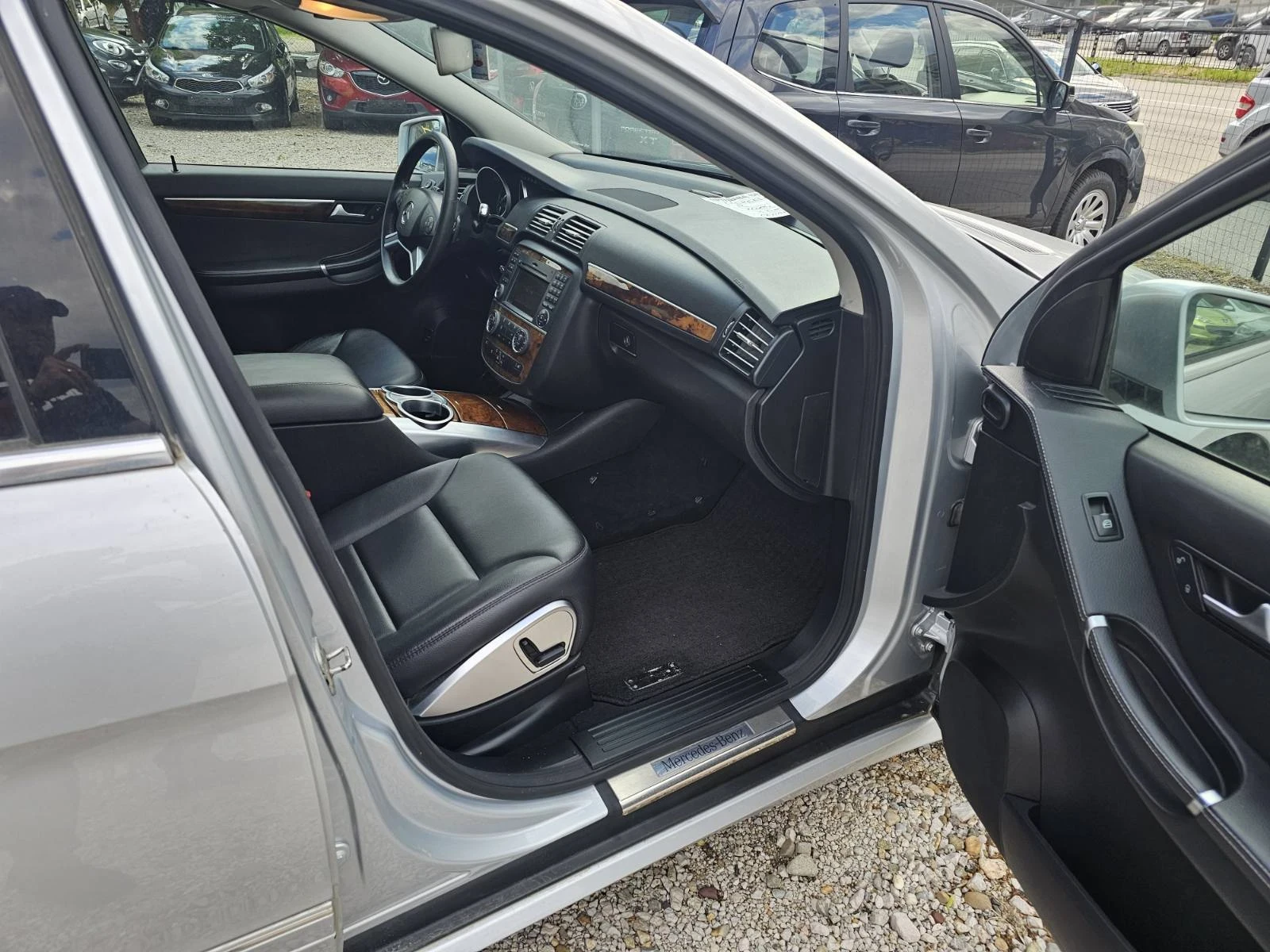 Mercedes-Benz R 350, снимка 10 - Автомобили и джипове - 53726824