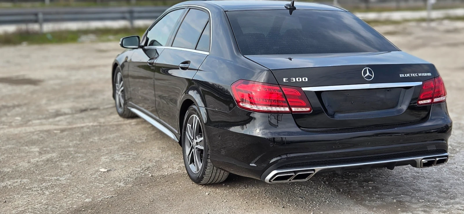 Mercedes-Benz E 300  - изображение 6