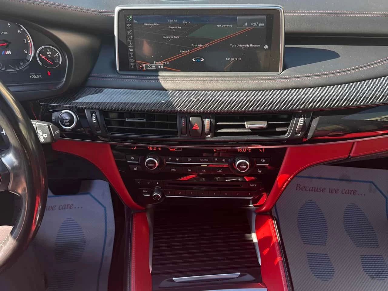 BMW X5M  * CARFAX * Хед-ъп * Harman Kardon * Червен салон , снимка 9 - Автомобили и джипове - 54094376