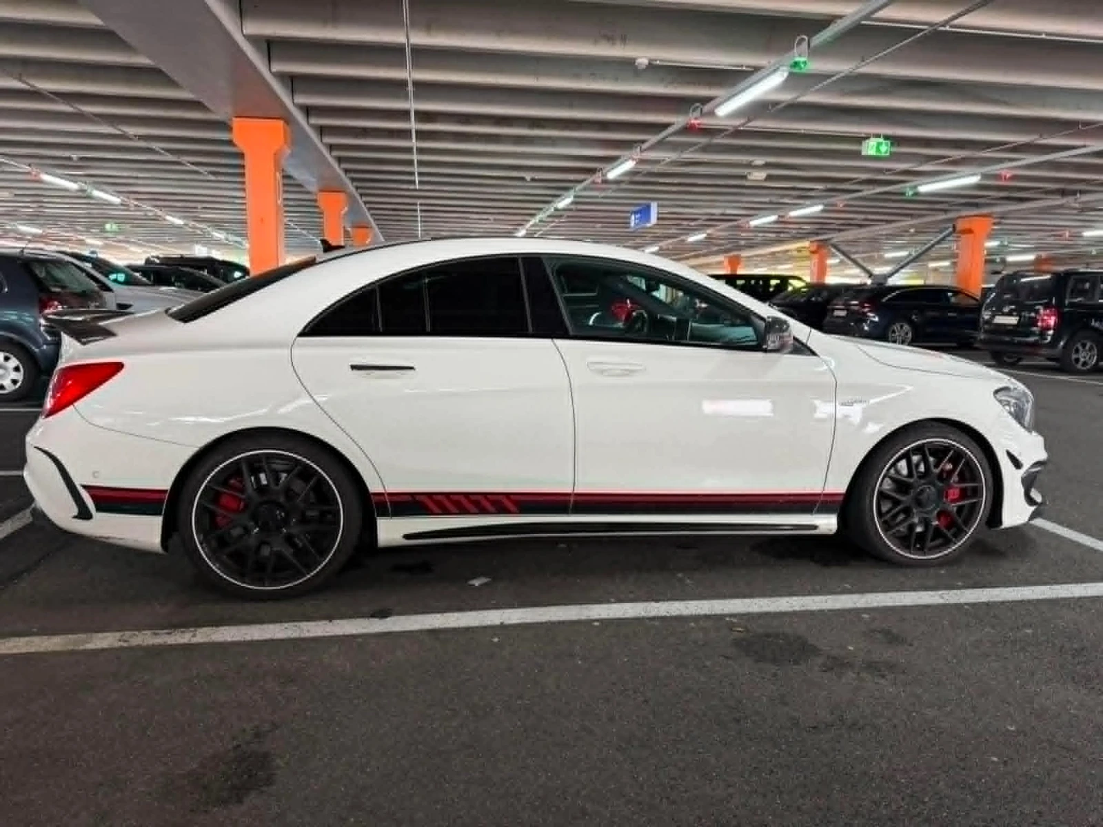 Mercedes-Benz CLA 45 AMG, снимка 4 - Автомобили и джипове - 54577760
