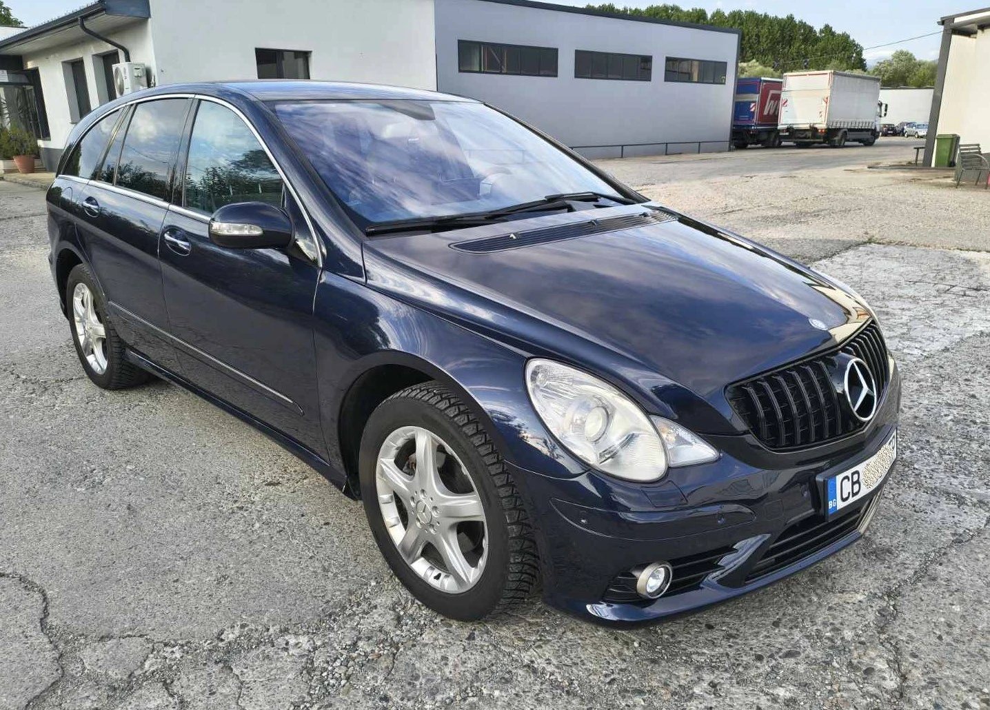 Mercedes-Benz R 320 CDI 4MATIC, снимка 3 - Автомобили и джипове - 55194027