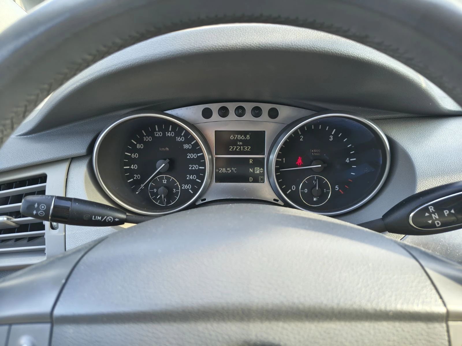 Mercedes-Benz R 320 CDI 4MATIC, снимка 11 - Автомобили и джипове - 55194027