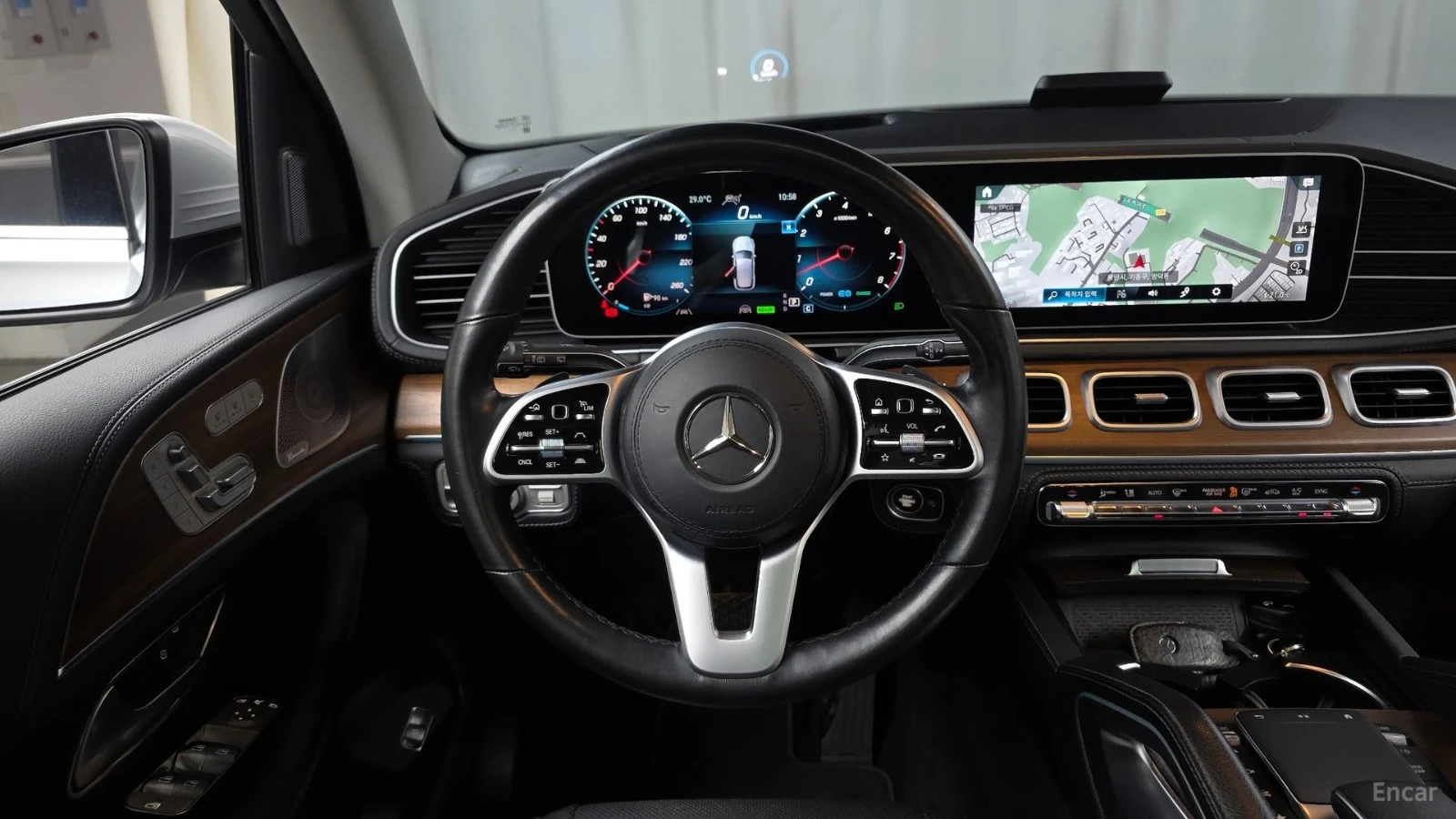 Mercedes-Benz GLE 450 4MATIC* AMG* BURMESTER* 360* HUD* PANO* ПОДГР* ОБД, снимка 12 - Автомобили и джипове - 55651973