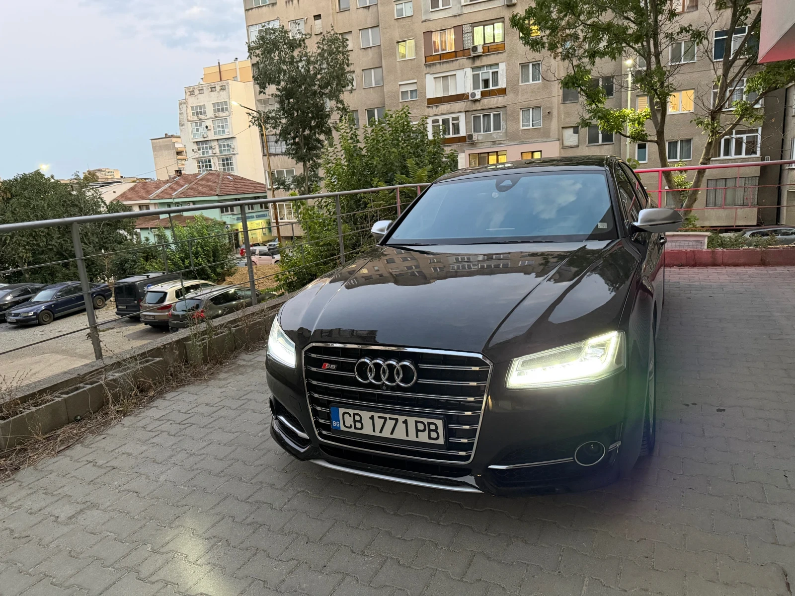 Audi S8