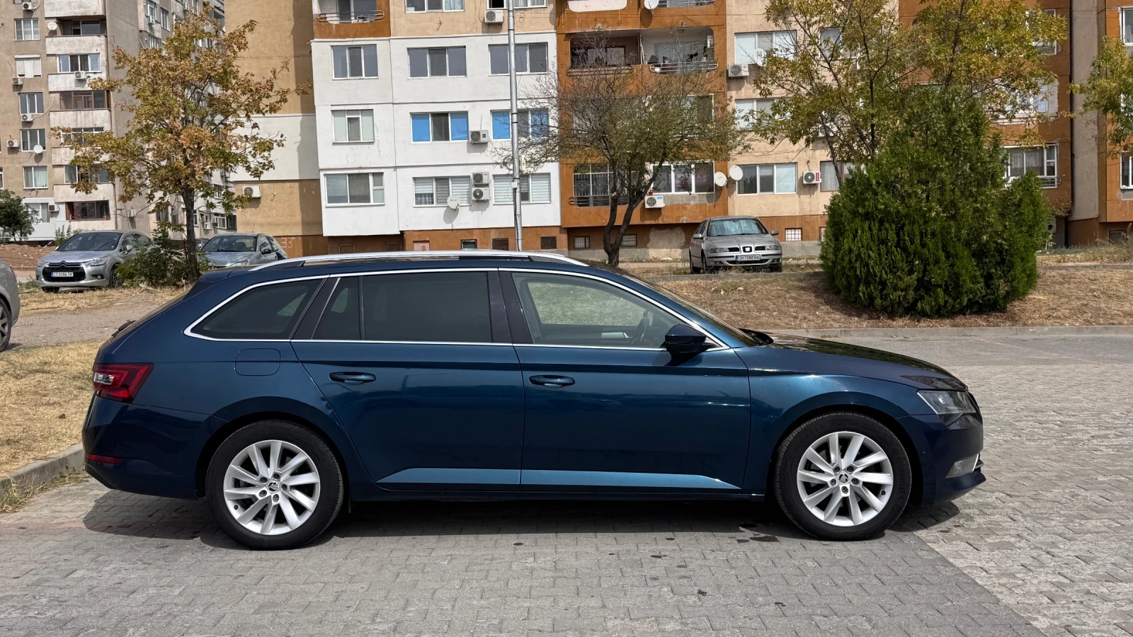 Skoda Superb 2.0TDI 150кс DIGITAL* Panorama* Memory* Keyless* F, снимка 5 - Автомобили и джипове - 56136012