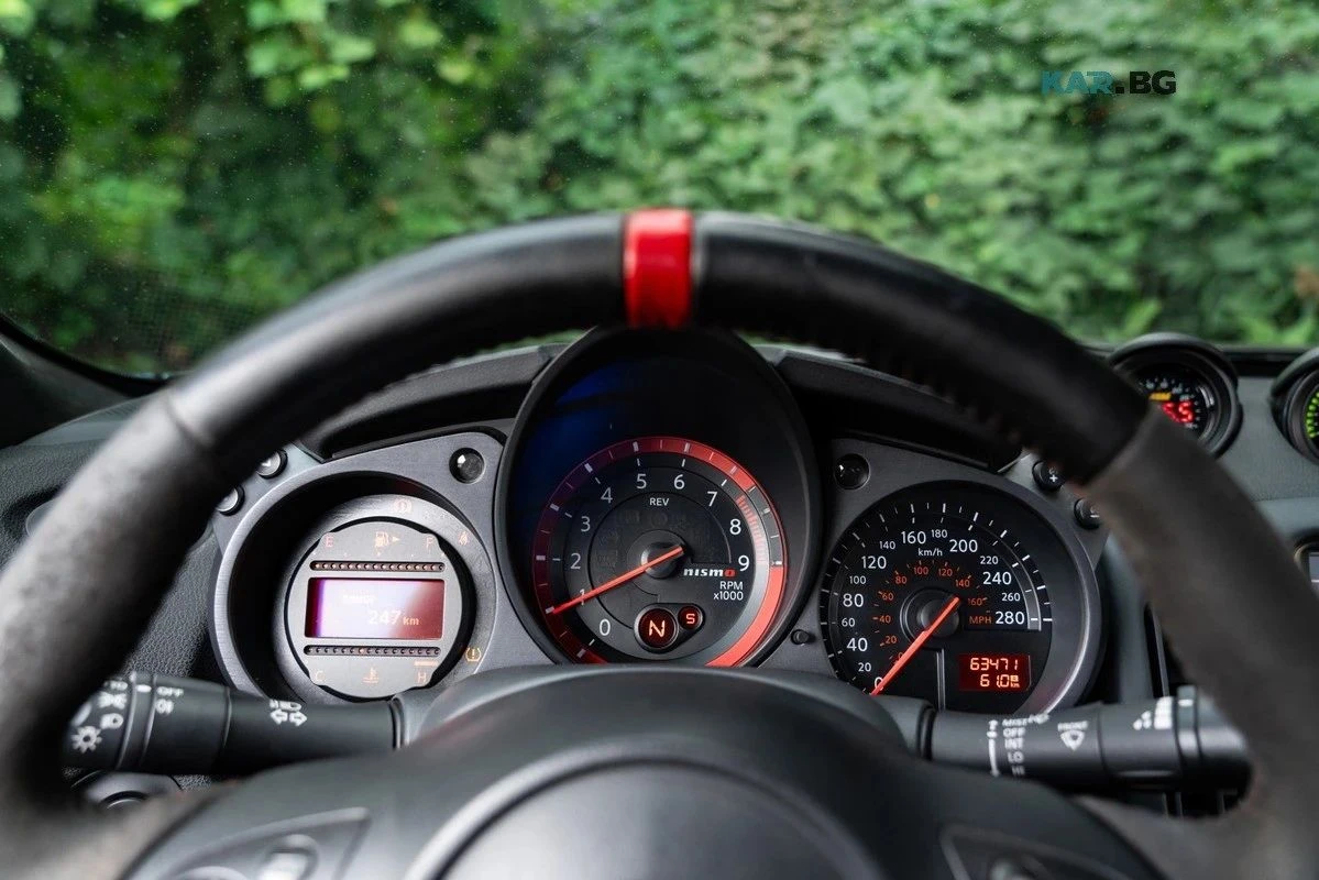Nissan 370Z, снимка 13 - Автомобили и джипове - 56715086