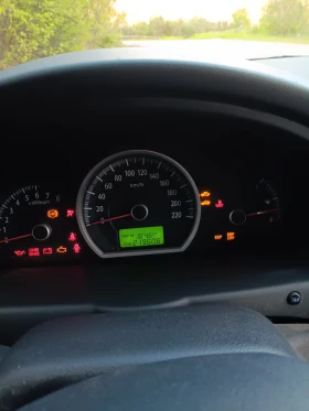 Kia Sportage 2.0-ГАЗ-БЕНЗИН-141к.с.-ИТАЛИЯ-РЕГИСТРИРАН-ОТЛИЧЕН!, снимка 12