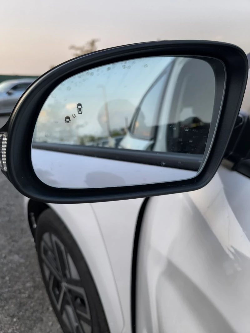 Hyundai Kona 64kwh 05.22г.45800км., снимка 17 - Автомобили и джипове - 51461629