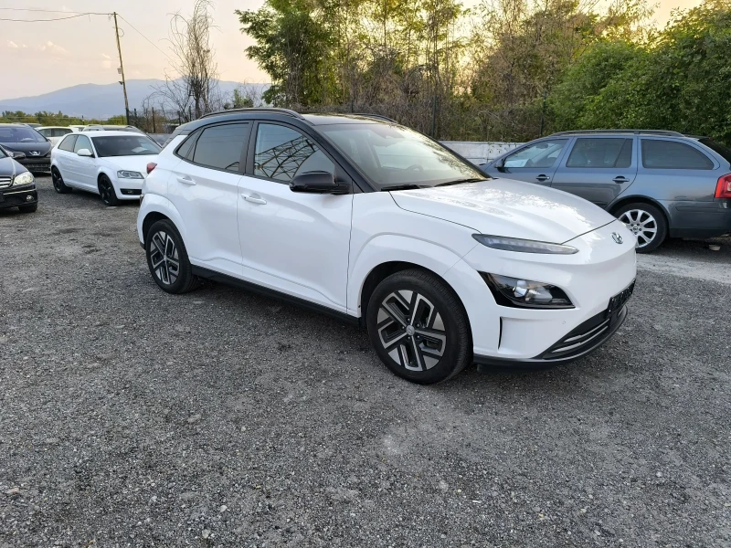 Hyundai Kona 64kwh 05.22г.45800км., снимка 2 - Автомобили и джипове - 51461629