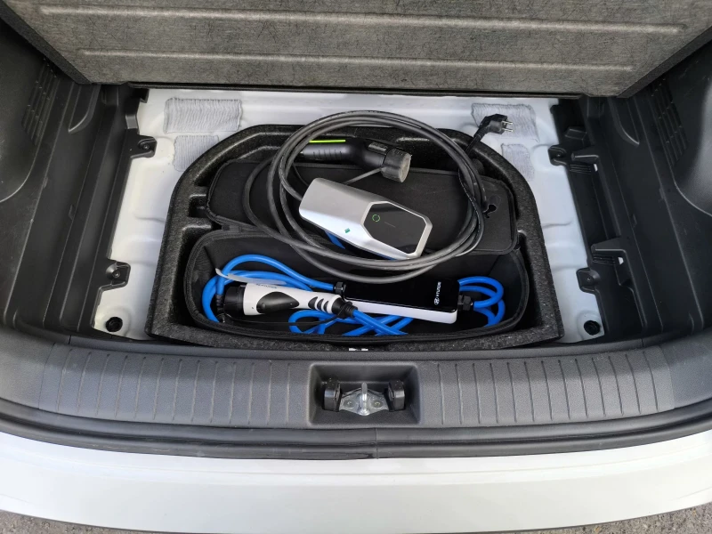 Hyundai Kona 64kwh 05.22г.45800км., снимка 12 - Автомобили и джипове - 51461629