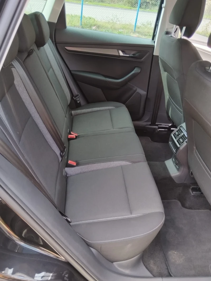 Skoda Karoq Drive , снимка 11 - Автомобили и джипове - 52382475