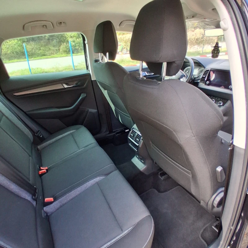 Skoda Karoq Drive , снимка 7 - Автомобили и джипове - 52382475