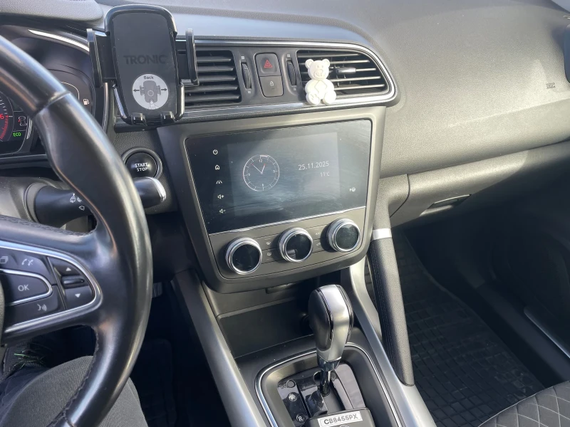 Renault Kadjar, снимка 8 - Автомобили и джипове - 52540366