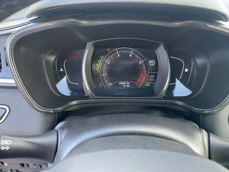 Renault Kadjar, снимка 9 - Автомобили и джипове - 52540366