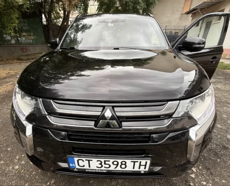 Mitsubishi Outlander Plug in hibrid, снимка 2 - Автомобили и джипове - 52880065