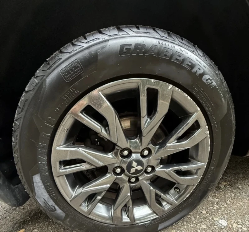 Mitsubishi Outlander Plug in hibrid, снимка 4 - Автомобили и джипове - 52880065