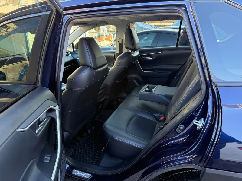Toyota Rav4 2.5 XLE AWD 49000 км. , снимка 9 - Автомобили и джипове - 52868963