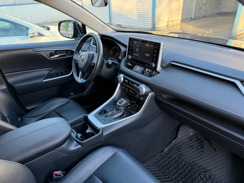 Toyota Rav4 2.5 XLE AWD 49000 км. , снимка 14 - Автомобили и джипове - 52868963