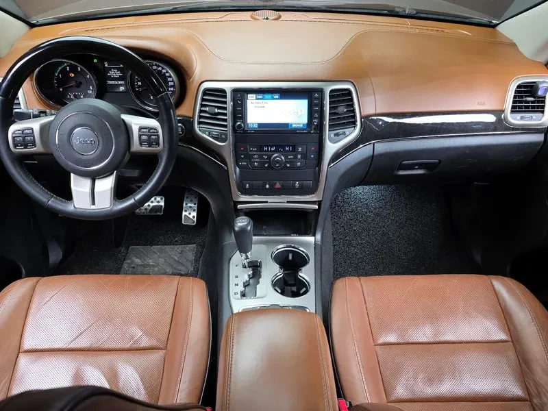 Jeep Cherokee 3.0 Diesel Overland Wk2, снимка 7 - Автомобили и джипове - 53942720