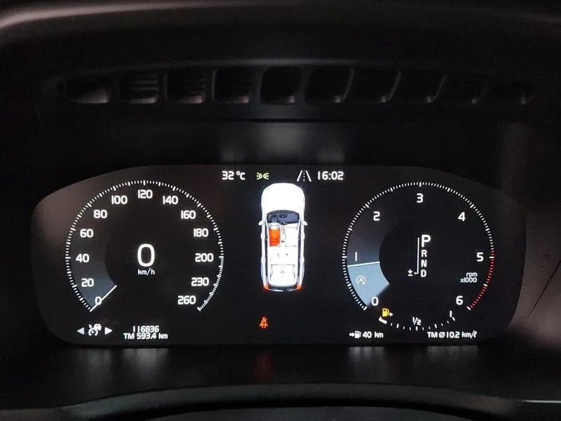 Volvo Xc90 D5 MOMENTRUM, снимка 8 - Автомобили и джипове - 55562574