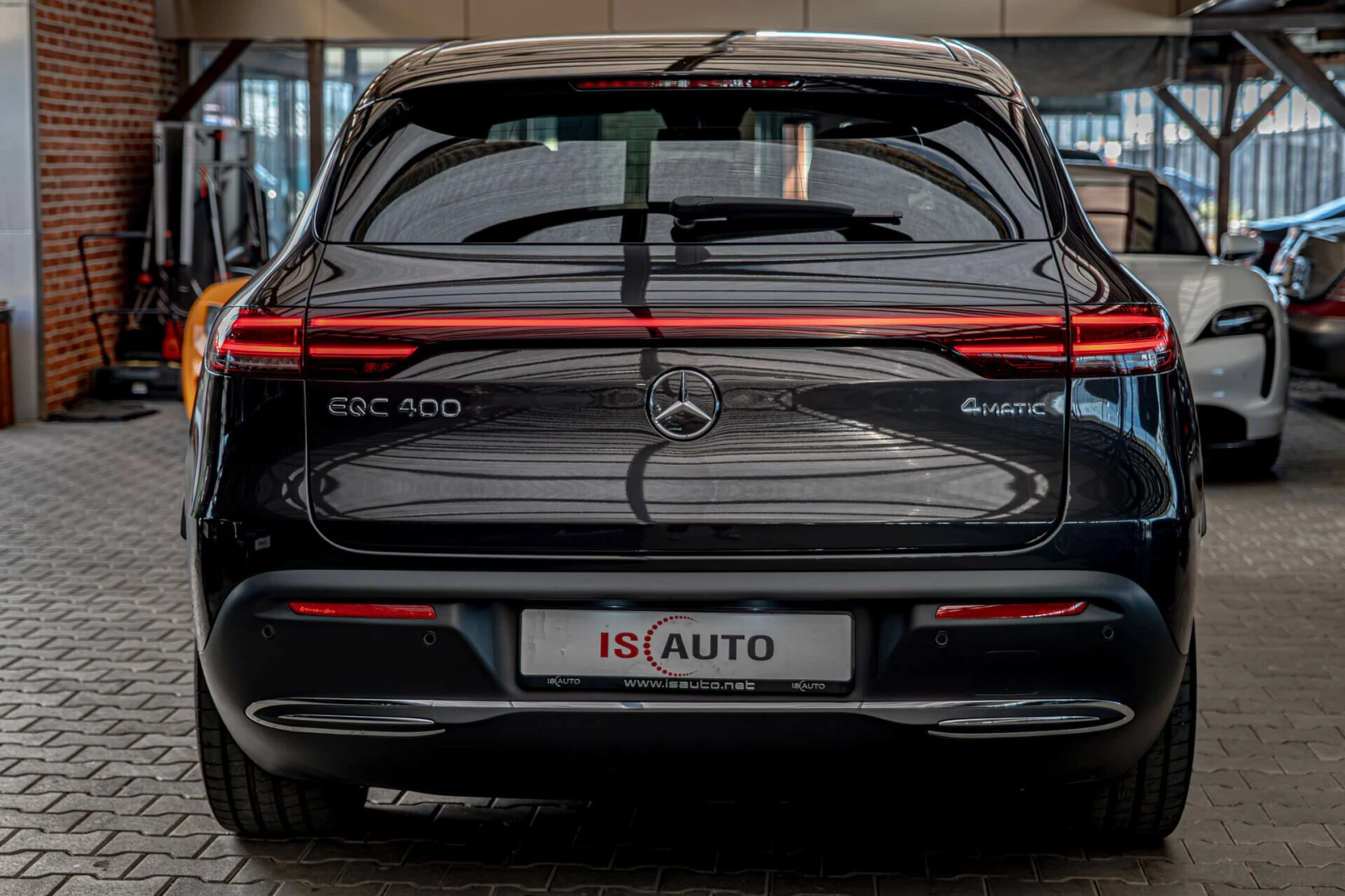 Mercedes-Benz EQC 400/4Matic/Камера360/Dynamic Select/Подгрев - изображение 5