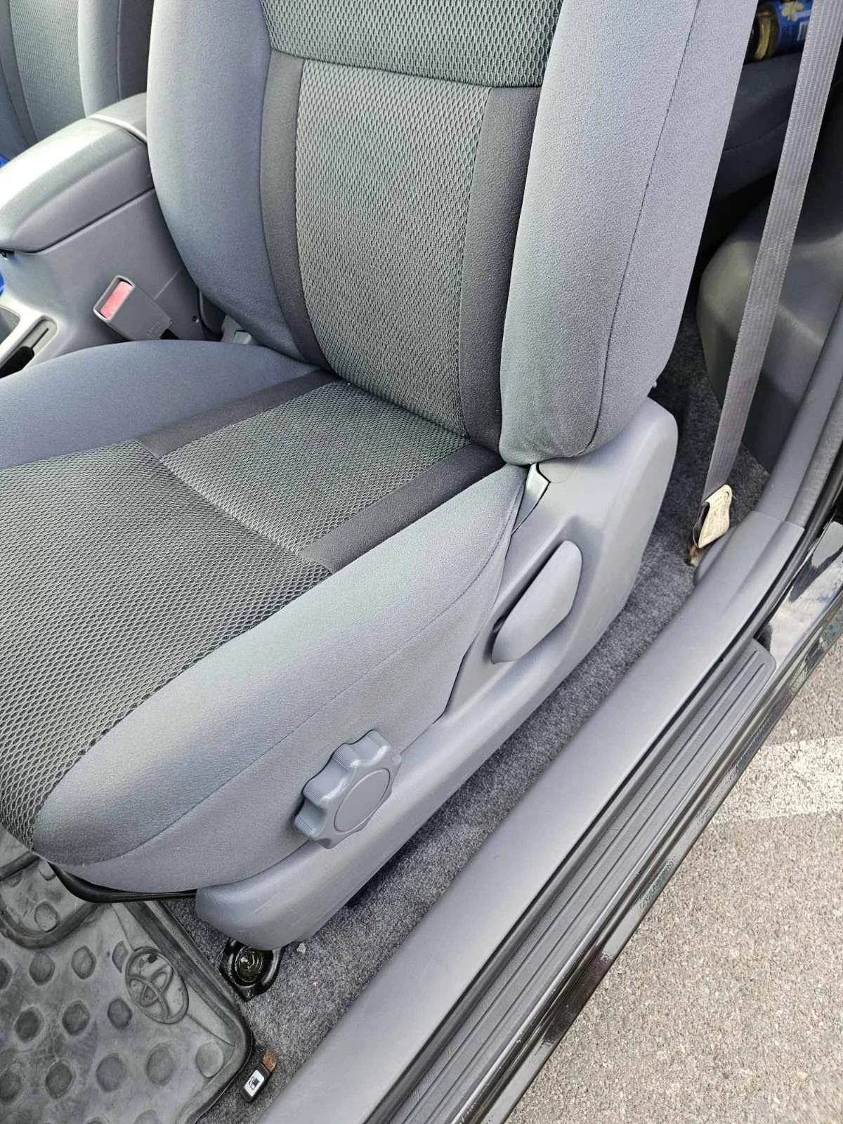 Toyota Rav4 2.0-150 к.с - изображение 10