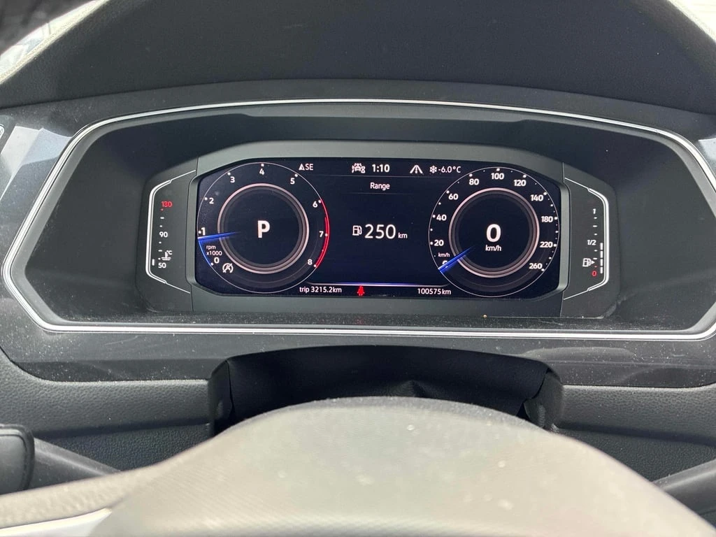 VW Tiguan Comfortline R Line Black Edition  CARFAX | Mobile.bg � ����������� 8