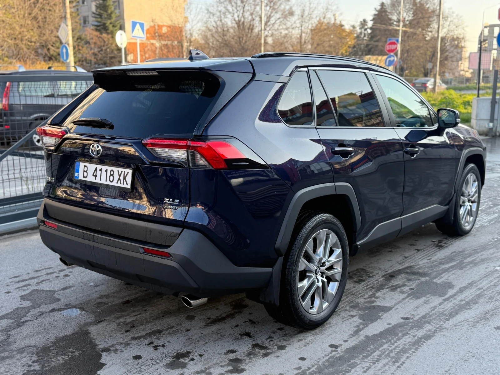 Toyota Rav4 2.5 XLE AWD 49000 км.  - изображение 4