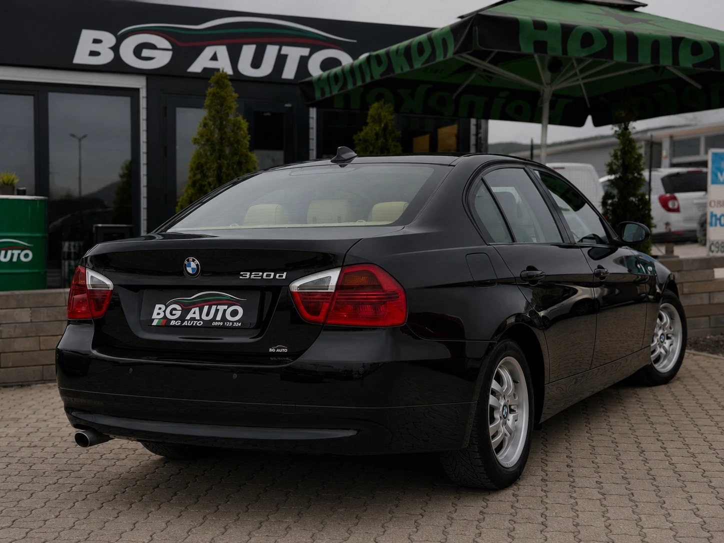 BMW 320 * ИТАЛИЯ* НАВИГАЦИЯ* КОЖА* КСЕНОН* 320-163* , снимка 4 - Автомобили и джипове - 54035240