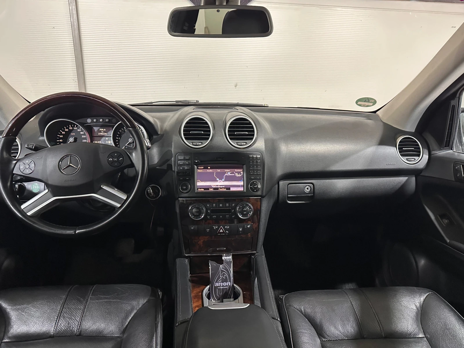 Mercedes-Benz ML 320 4 MATIC , снимка 8 - Автомобили и джипове - 54067959