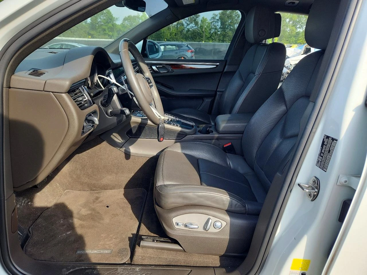 Porsche Macan, снимка 7 - Автомобили и джипове - 55340088