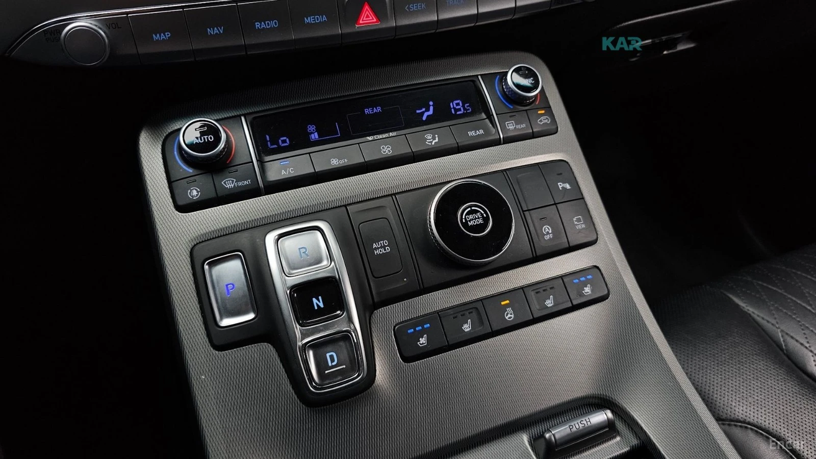 Hyundai Palisade * ПАНО* KEYLESS* Camera* ПОДГРЕВ* , снимка 9 - Автомобили и джипове - 55393118